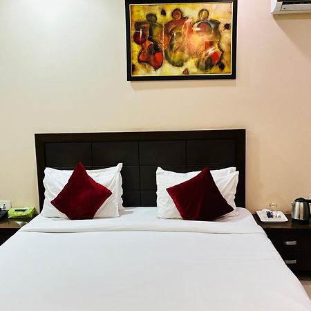 Hotel Hc Grand ニューデリー エクステリア 写真